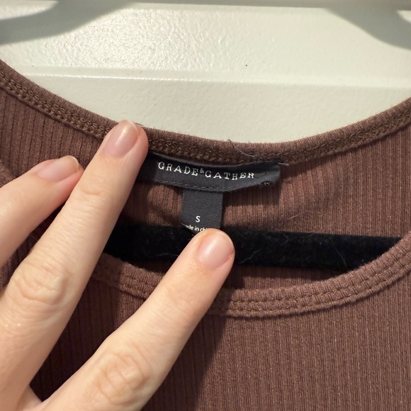 Brown Ribbed Tank - Picture 3 of 3